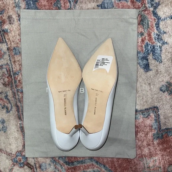 SOLD❗️NEW $725 MANOLO HEELS❗️ - Picture 7 of 7